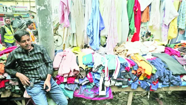 হরতাল-অবরোধে শীতের পোশাক ব্যবসায় মন্দা