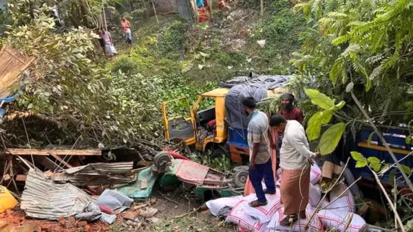 ট্রাক-সিএনজির মুখোমুখি সংঘর্ষে ৫ জন নিহত