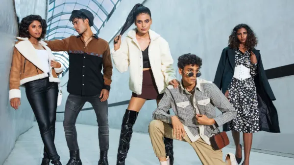 ওয়েস্টার্ন ফ্যাশনের ছোঁয়ায় ‘ঢেউ’র ট্রেন্ডি শীতের কালেকশন