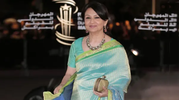 ঢাকায় আসছেন শর্মিলা ঠাকুর