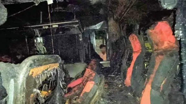ইপিজেডের বাসে অগ্নিসংযোগ