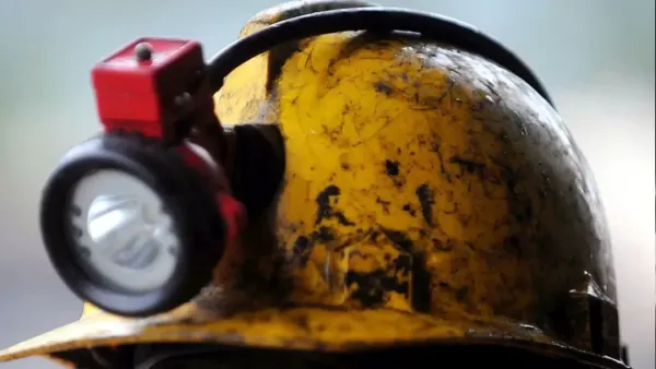 দক্ষিণ আফ্রিকায় প্লাটিনাম খনিতে দুর্ঘটনা, নিহত ১১