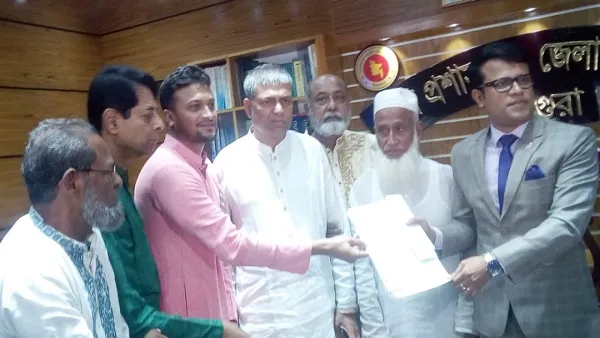 শিখরকে সঙ্গে নিয়ে মনোনয়ন জমা দিলেন সাকিব