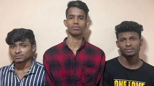 তারা শুধু ছুটির দিনেই ছিনতাই করে