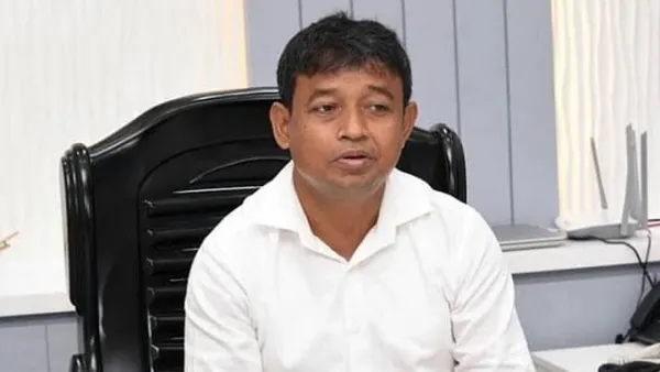 ভাড়া করা লোক দিয়ে গাড়িতে আগুন লাগাচ্ছে: ডিবির হারুন