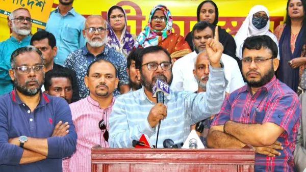 ‘ক্ষমতার মোহে সরকার গার্মেন্টস শিল্পকে ঝুঁকির দিকে ঠেলে দিচ্ছে’