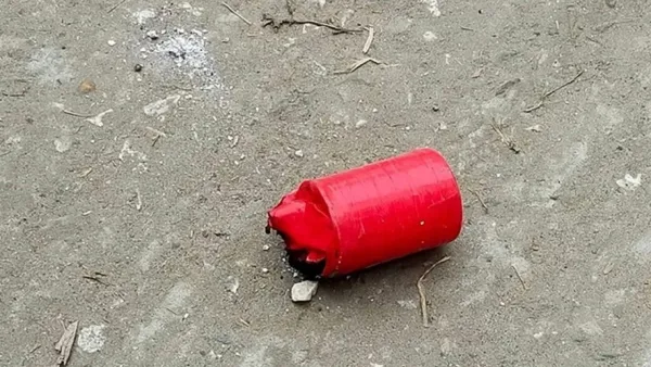 পল্টনে ককটেল বিস্ফোরণ