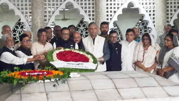 হোসেন শহীদ সোহরাওয়ার্দীর সমাধিতে আ. লীগের শ্রদ্ধা