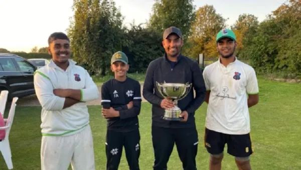 পাকিস্তান থেকে যাওয়া ট্যাক্সিচালকের ২ ছেলে খেলছেন ইংল্যান্ডের হয়ে