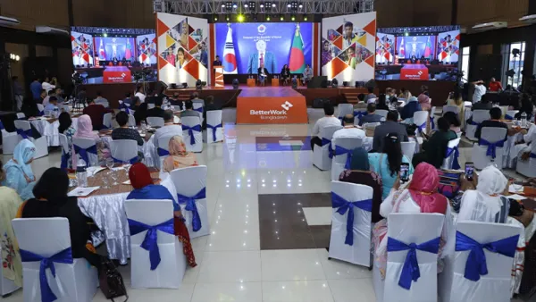 টেকসই ব্যবসার জন্য পোশাক খাতে নারী নেতৃত্ব প্রয়োজন