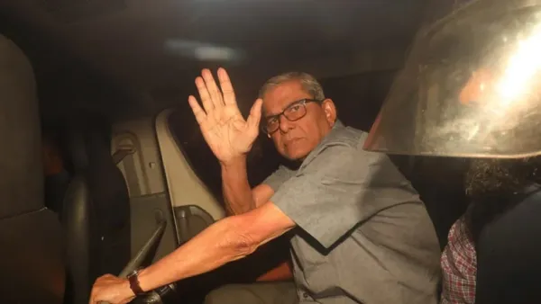 কারাগারে মির্জা ফখরুলের সঙ্গে দেখা করলেন স্ত্রী ও মেয়ে