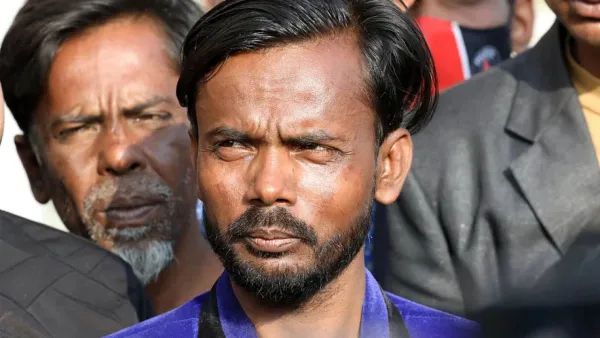 নির্বাচনের মাঠ থেকে সরে যাচ্ছেন হিরো আলম