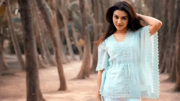 জয়ার অন্তরঙ্গ দৃশ্য ভাইরাল