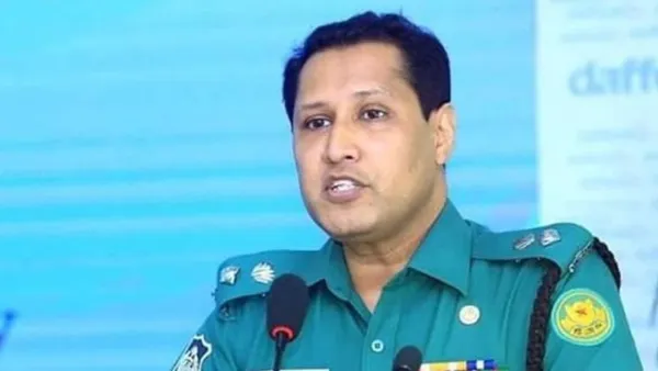 অগ্নি-সংযোগকারীদের ‘পশু’ বলেলেন ডিএমপির বিপ্লব