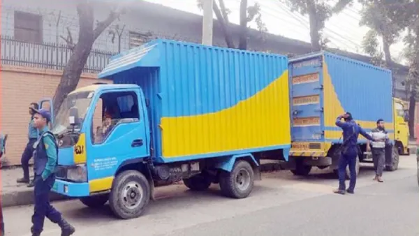 প্রথম দফায় ১৩ জেলায় গেল ব্যালট পেপার