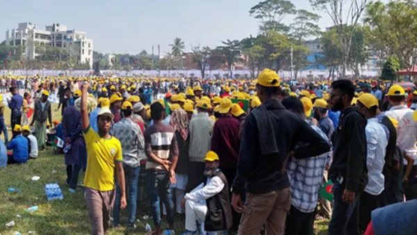 বরিশালে শেখ হাসিনা, জনসভাস্থলে মানুষের ঢল