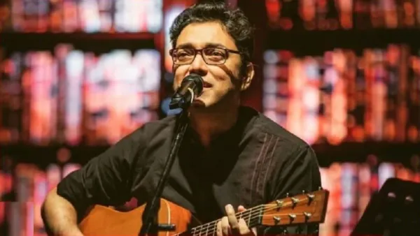 বইমেলায় অনুপমকে দেখতে ভিড়, ঘটল বড় দুর্ঘটনা