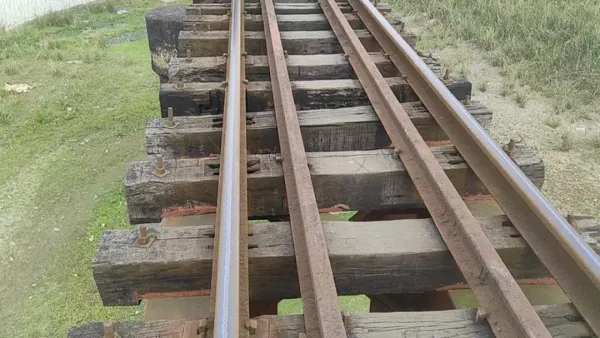 রেললাইনের স্লিপার তুলে নাশকতার চেষ্টা, এরপর…