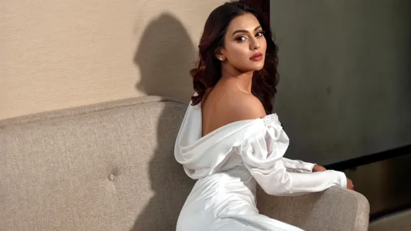 ‘বিয়ে নিয়ে অনেক প্রশ্নের মুখোমুখি হতে হবে’