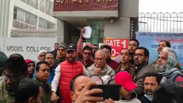 লিফলেট বিতরণ শেষে যে আহ্বান জানালেন রিজভী