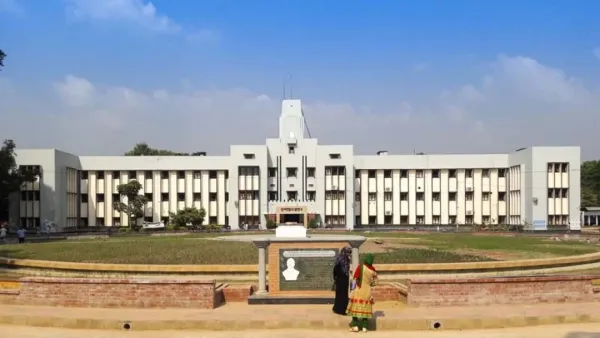 নির্বাচন শেষে ক্যাম্পাসে ফেরা নিয়ে দুশ্চিন্তায় রাবি শিক্ষার্থীরা