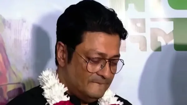 কাঁদলেন ফেরদৌস