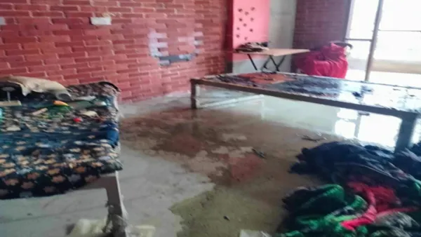 যেভাবে জাবির ছাত্রী হলে আগুন