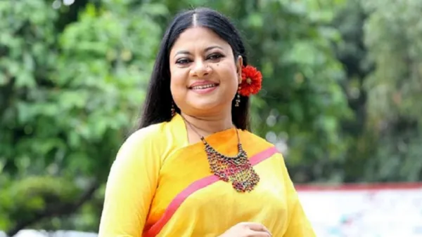 শীতে কনকচাঁপার আহ্বান