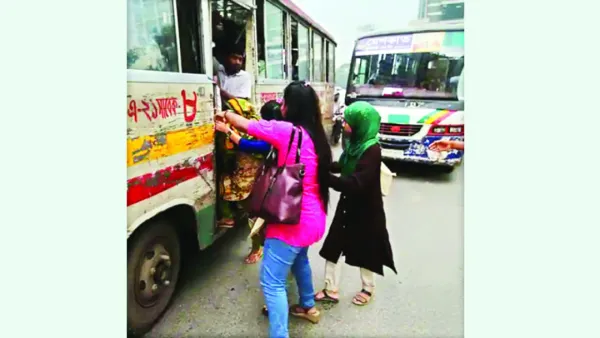 গণপরিবহনে সংরক্ষিত আসন ও কটুক্তি