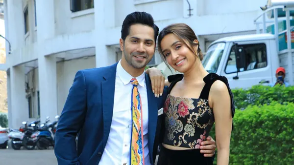 শ্রদ্ধার প্রেম নিবেদন সরাসরি ফিরিয়ে দিয়েছিলেন বরুণ