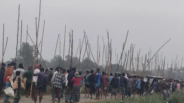 মাইকিং করে সংঘর্ষের প্রস্তুতি, এলাকায় পুলিশ মোতায়েন
