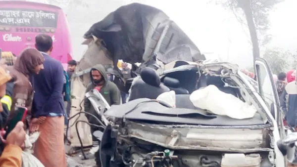 ঈশ্বরদীতে সড়ক দুর্ঘটনায় ইপিজেডের ২ কর্মকর্তা নিহত