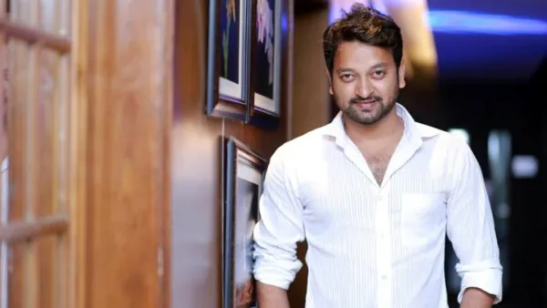 যে কারণে শিল্পী সমিতি থেকে পদত্যাগ চাইলেন সাইমন