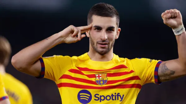 তোরেসের হ্যাটট্রিকে বার্সার রোমাঞ্চকর জয়