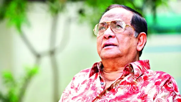 অনবদ্য সৃষ্টিতে নায়করাজ বেঁচে আছেন