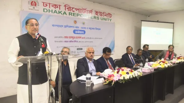 মধ্যস্বত্ত্বভোগীদের অতি লোভের আকাঙ্ক্ষার রাশ টেনে ধরতে হবে: প্রাণিসম্পদমন্ত্রী