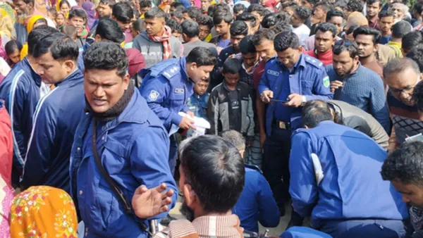 রান্না ঘরে ছিল প্রবাসীর স্ত্রীর মরদেহ, গাছে ঝুলছিল সন্তান