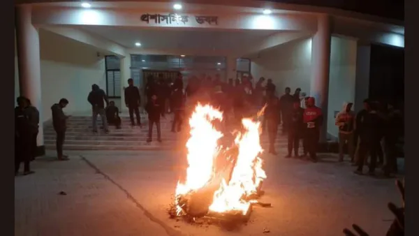 ভাসানী বিশ্ববিদ্যালয়ে প্রশাসনিক ভবনসহ ৩ হলে তালা, অবরুদ্ধ উপাচার্য