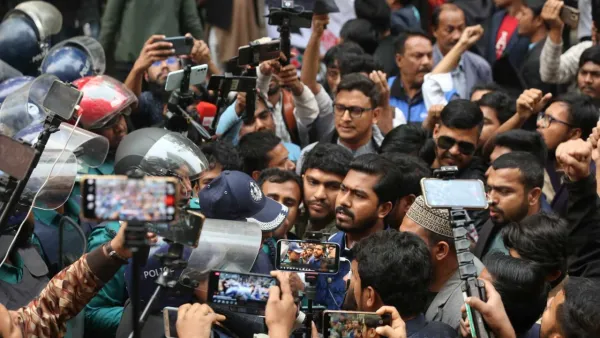 গণঅধিকার পরিষদের মিছিলে পুলিশের লাঠিচার্জ