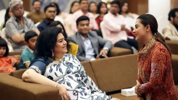 বুবলীকে নিয়ে যা বললেন রুনা লায়লা