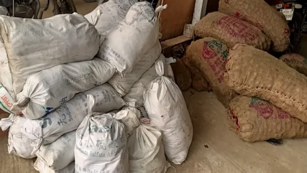 ভারত থেকে পাচার করা ৪০৬ কেজি ফুসকা জব্দ