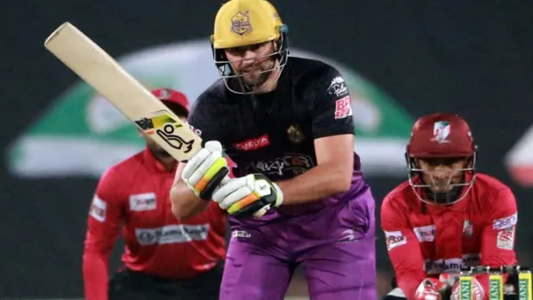 ব্রাউনের ফিফটি, দেশিদের ব্যর্থতায় দেড়শও করতে পারল না চট্টগ্রাম