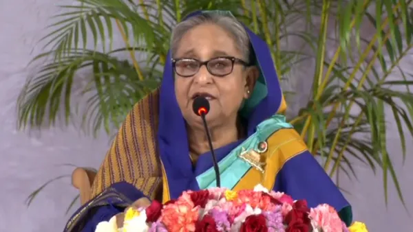 চাকরির পেছনে না ছুটে উদ্যোক্তা হওয়ার পরামর্শ প্রধানমন্ত্রীর