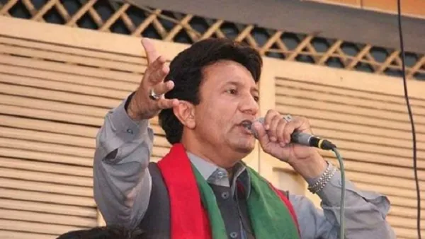 নির্বাচনে অংশ নেওয়া পিটিআই নেতাকে গুলি করে হত্যা