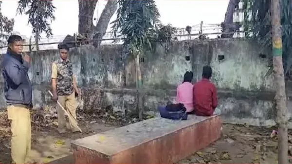 যে পার্কে চুমু খেলেই বাজবে বাঁশি!