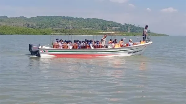 সাগরপথে পাচার হচ্ছে ভোগ্যপণ্য-ওষুধ