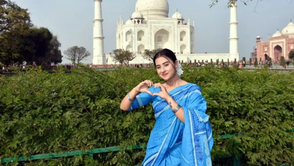 ভালোবাসা দিবসের শুভেচ্ছা জানিয়ে বুবলী বললেন