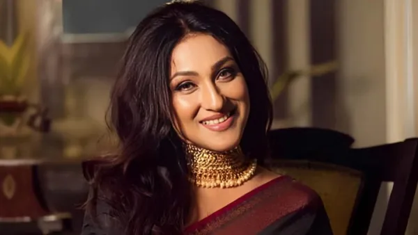 আবার ঢাকায় আসছেন ঋতুপর্ণা