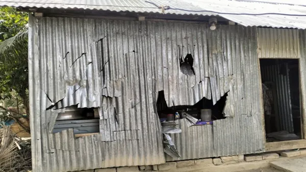 ভাঙ্গায় দুদল গ্রামবাসীর সংঘর্ষ, বাড়িঘর ভাঙচুর