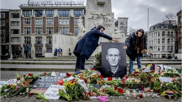 নাভালনিকে শ্রদ্ধা জানাতে গিয়ে আটক ৪০০